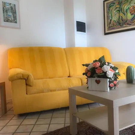 Casa Vacanze Borgo Marinaro 2 Holiday home